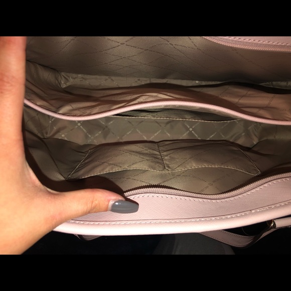 Michael kors purse - Picture 5 of 5